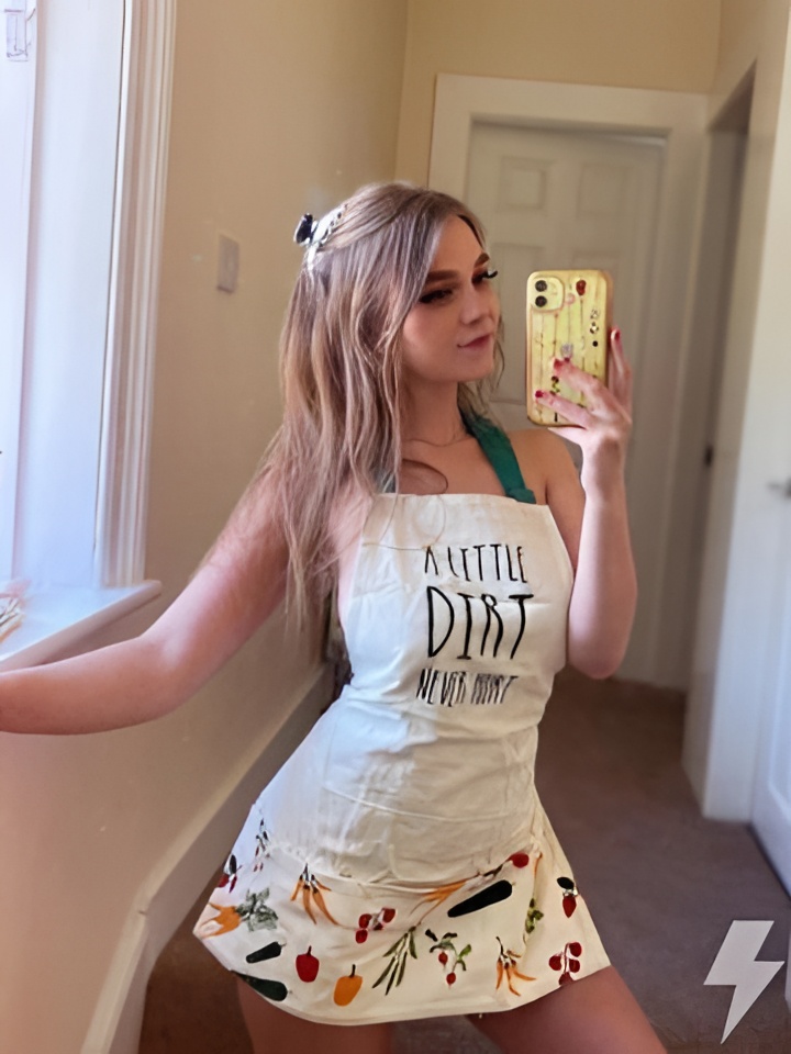 Софи привлекальеная девушка из Шелехова цена от 5000 руб