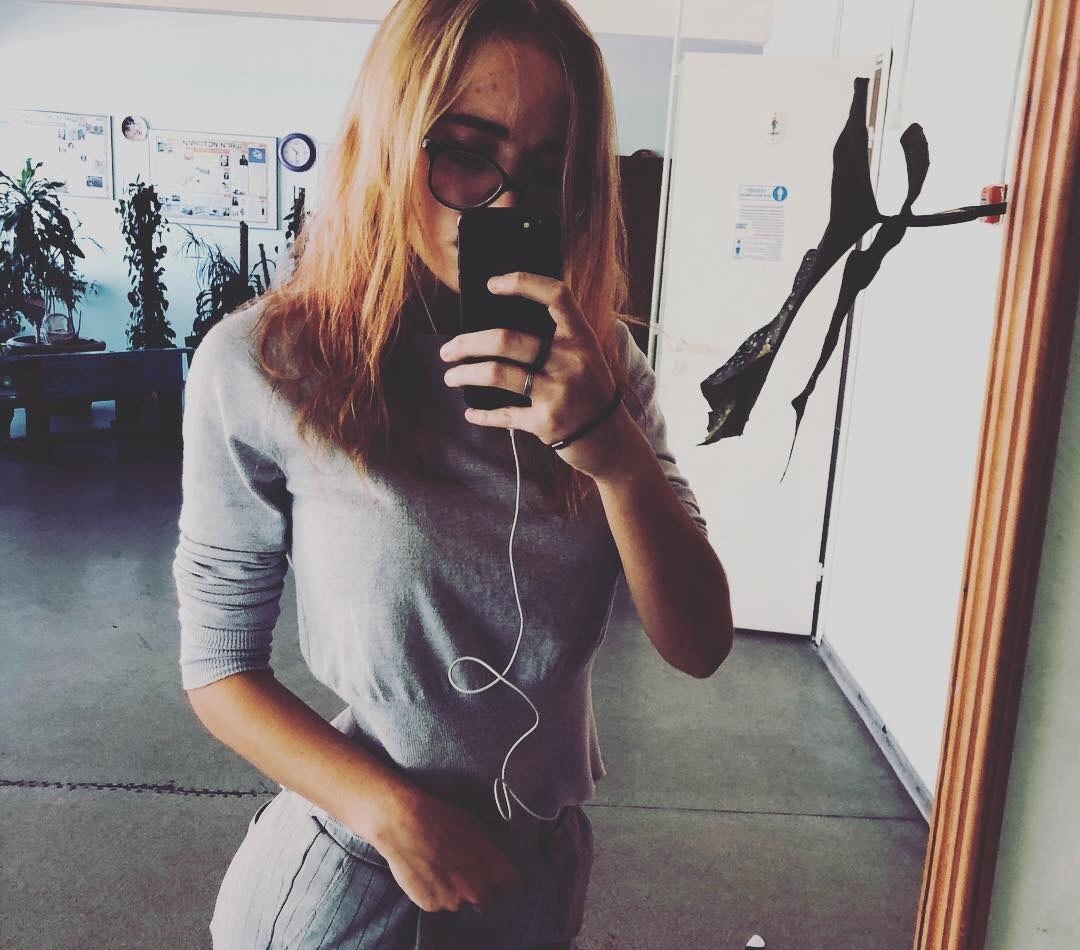 Надежда привлекальеная девушка из Шелехова цена от 3000 руб