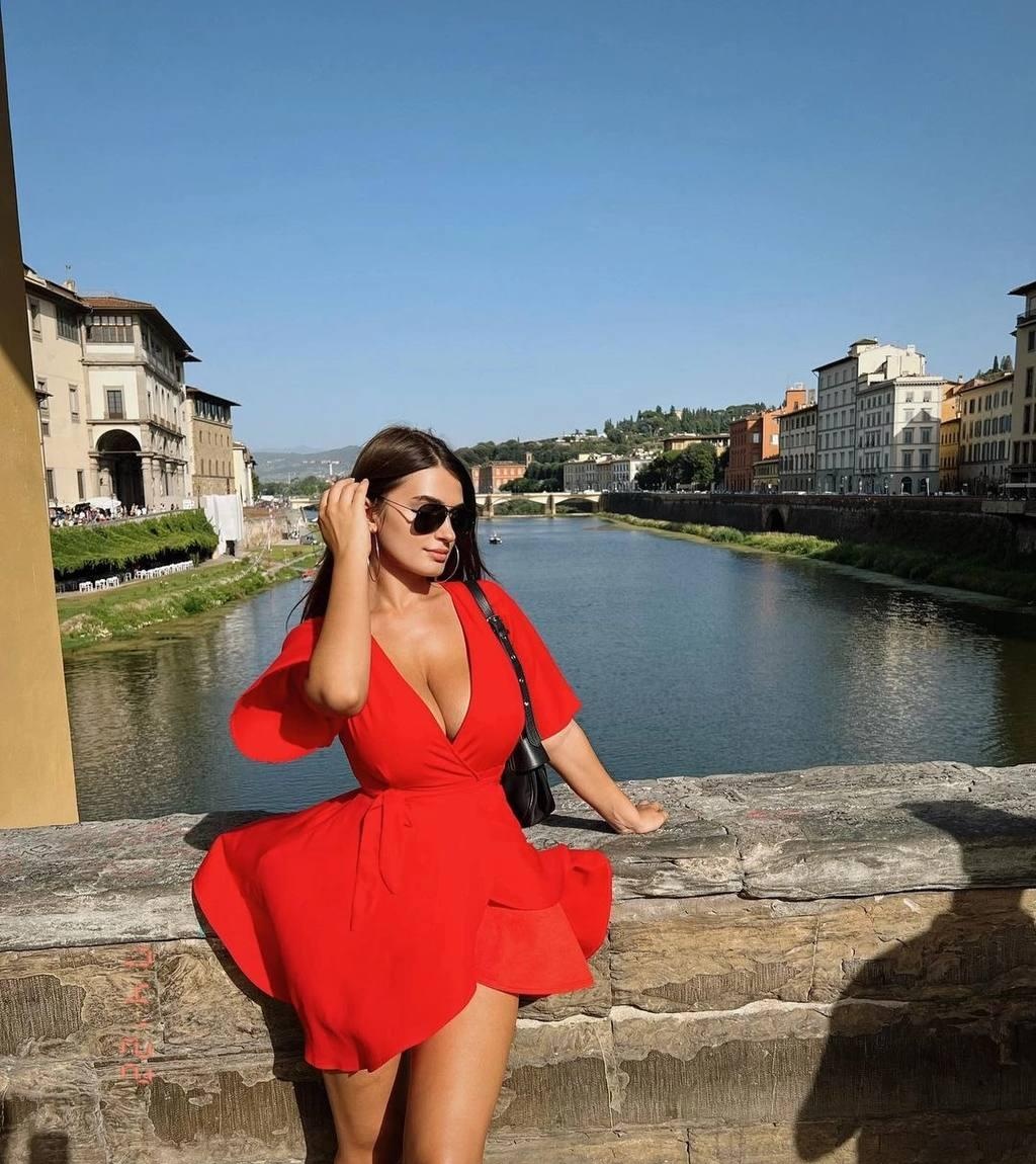 Варвара привлекальеная девушка из Шелехова цена от 6000 руб