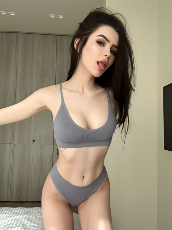 Алена привлекательная девушка из Шелехова цена от 1500 руб