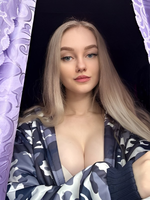 Анна привлекательная девушка из Шелехова цена от 10000 руб