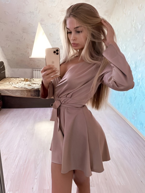 Леся привлекательная девушка из Шелехова цена от 4000 руб