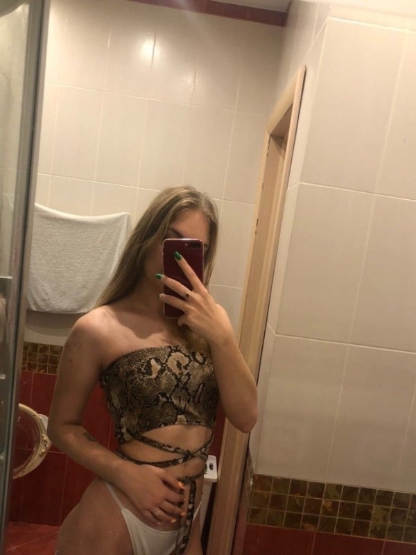 Анастасия привлекательная девушка из Шелехова цена от 3000 руб